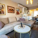 Bella Holiday home *