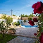 Holiday home Bella *