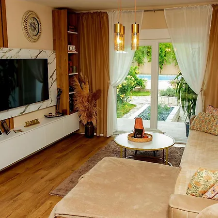 Bella Holiday home *