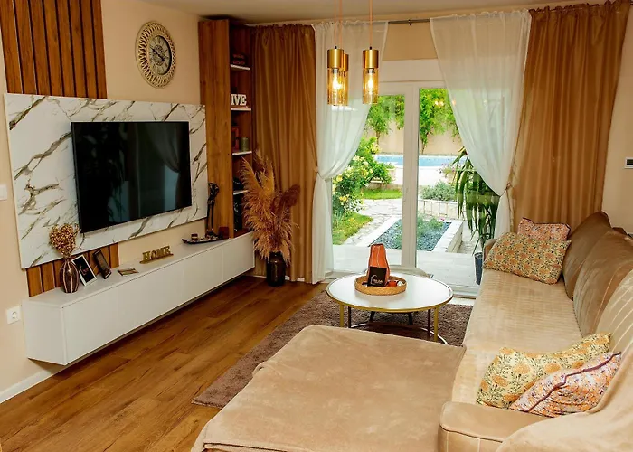 Bella Holiday home *